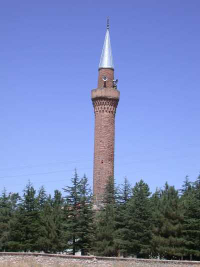 Kırık Minare Camii
